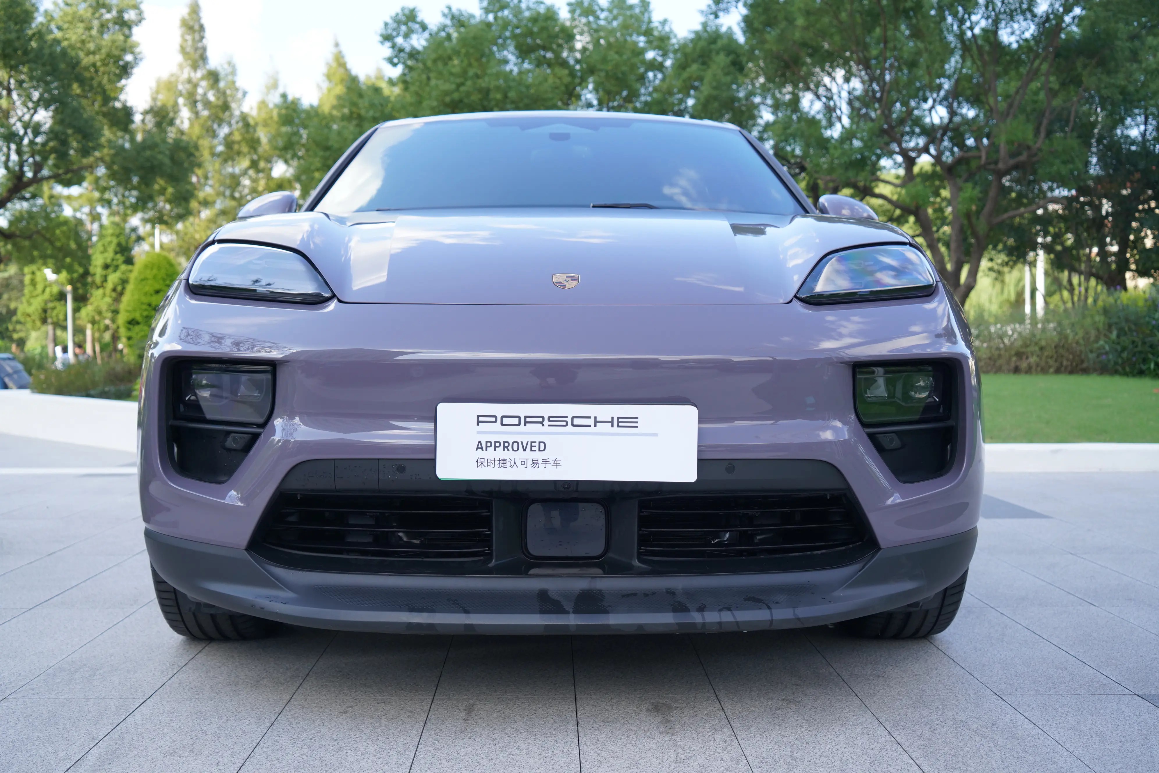 Porsche Macan EV
