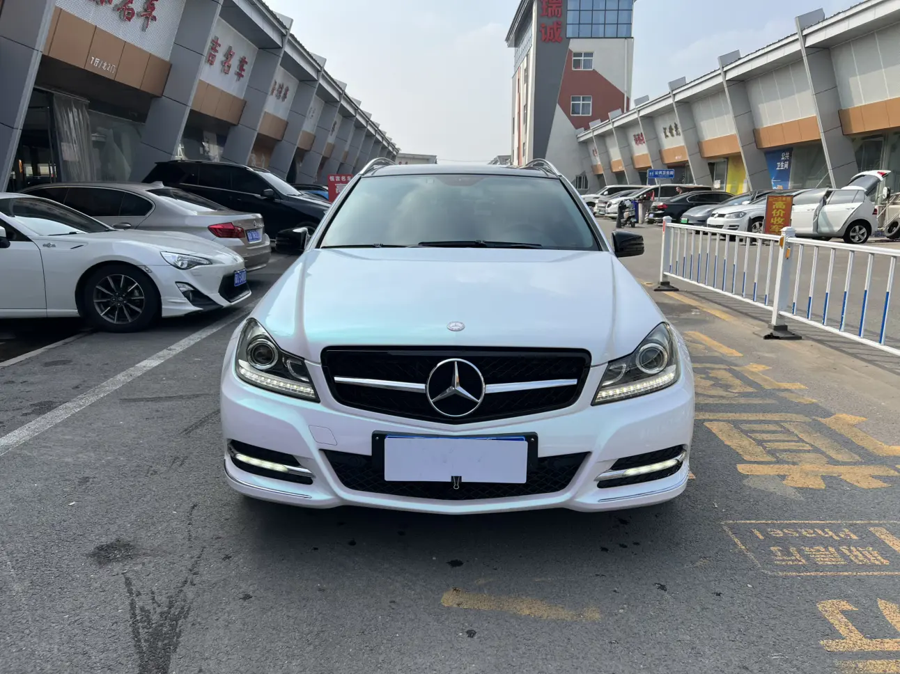 Mercedes-Benz C-Class (imported)  из Китая