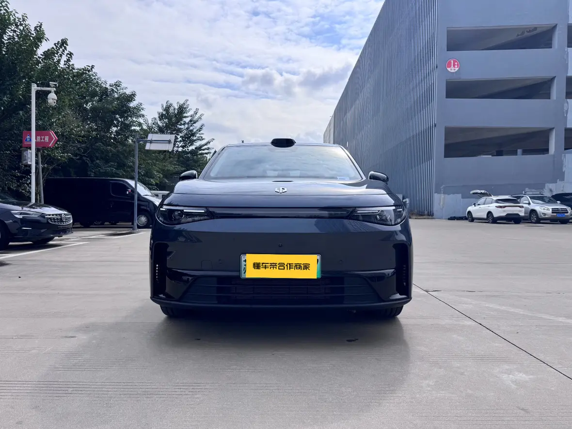 Leapmotor Zero running C10