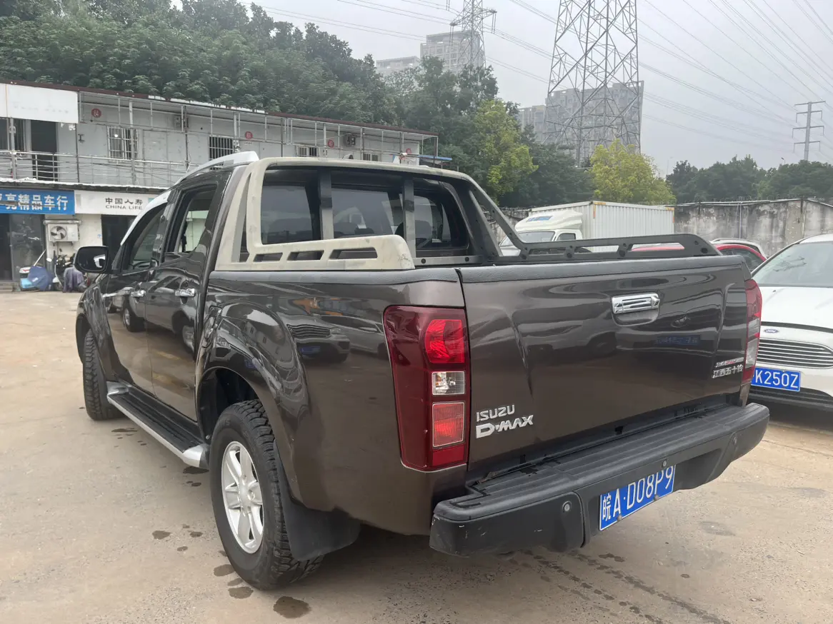 Isuzu D-MAX