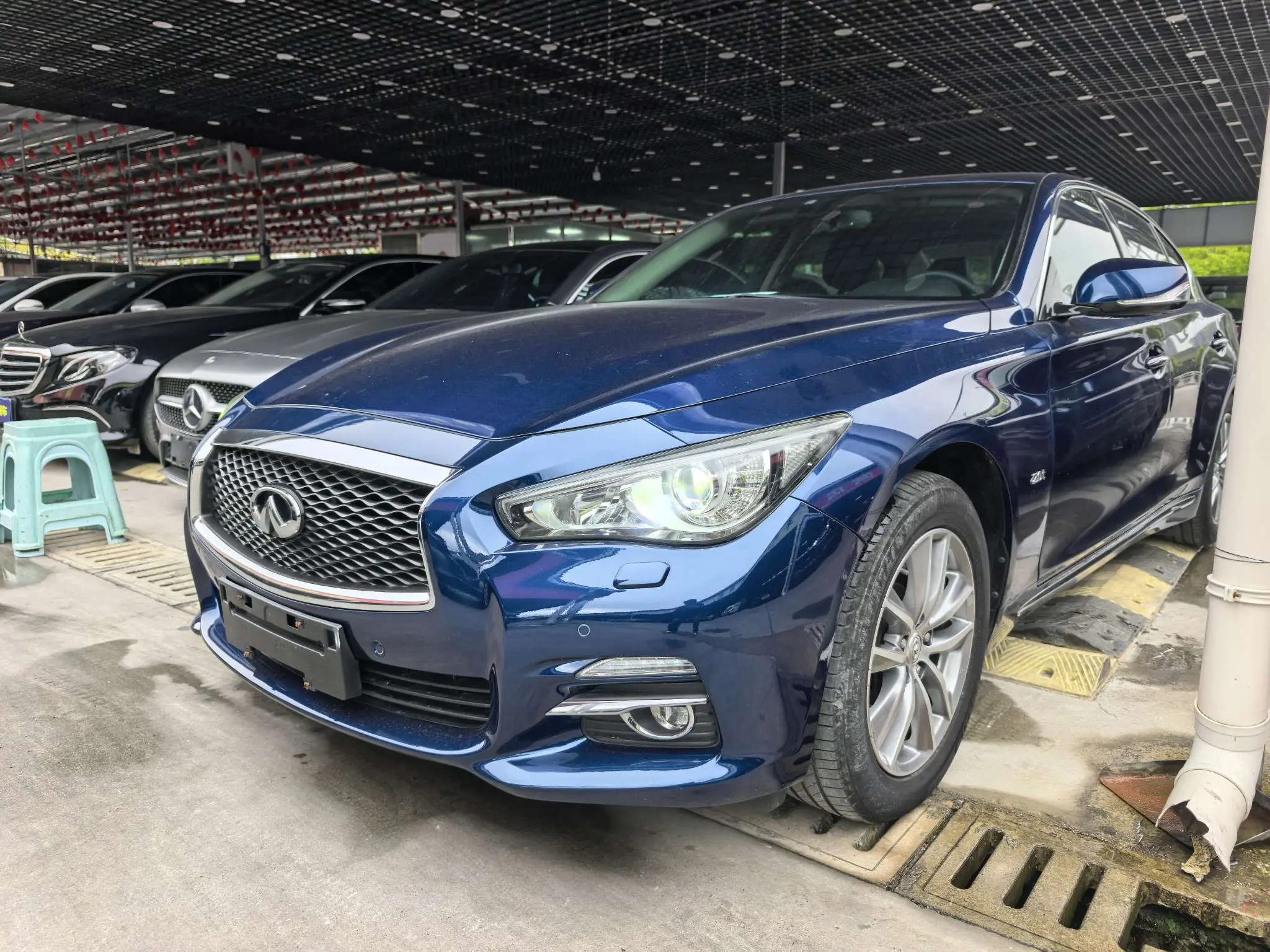 Infiniti Q50L