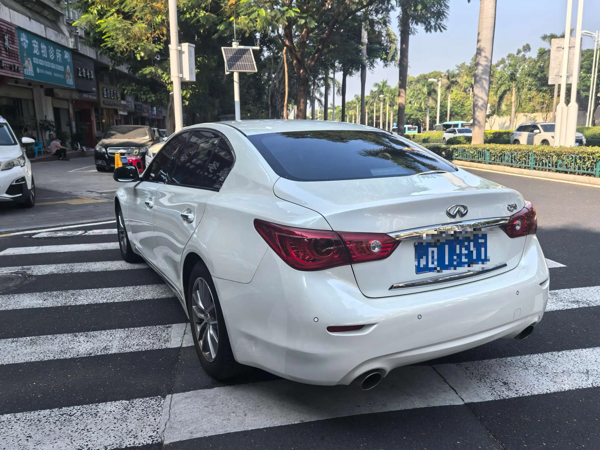 Infiniti Q50L