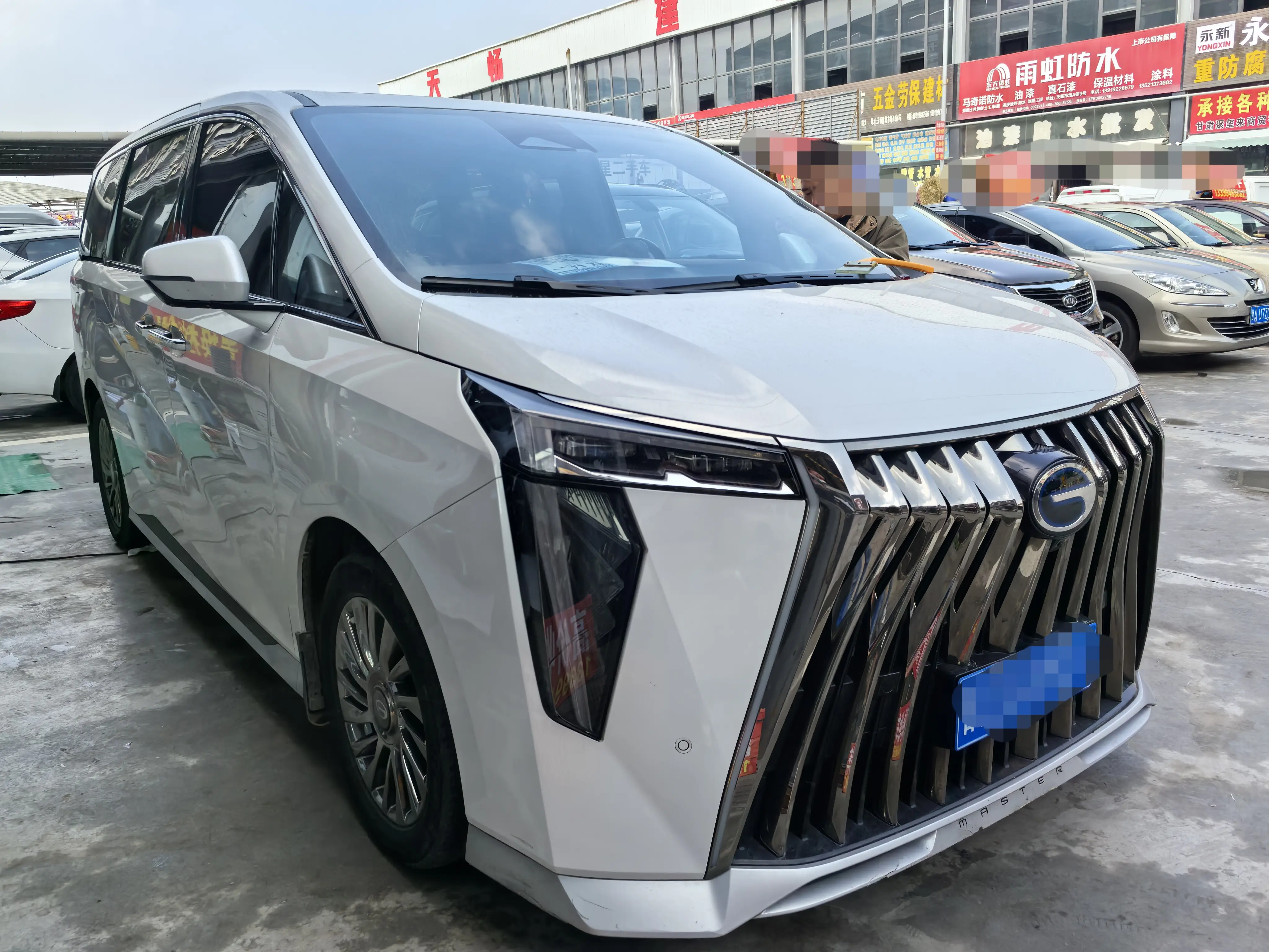 GAC Trumpchi M8  из Китая