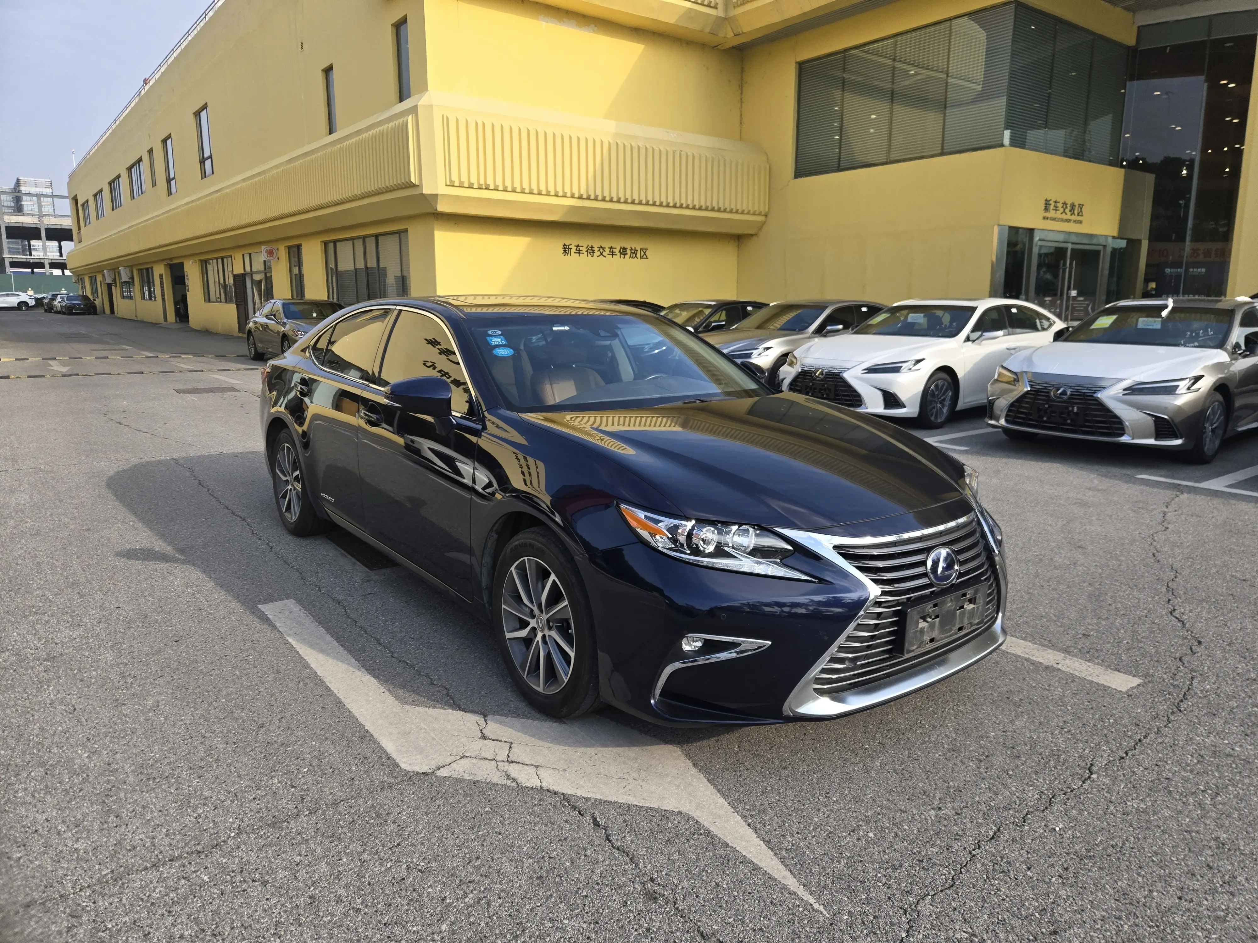 Lexus ES