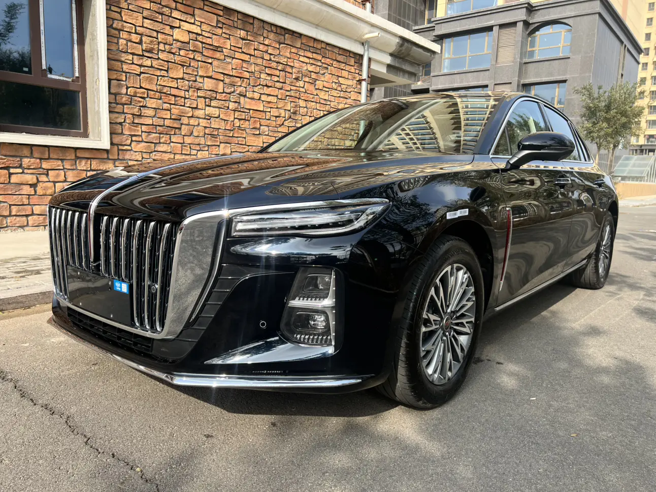 Hongqi H5