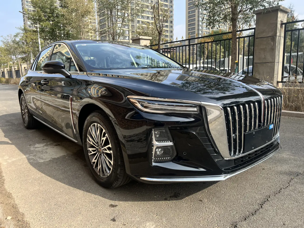 Hongqi H5
