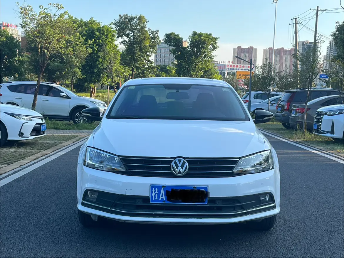 Volkswagen Sagitar  из Китая