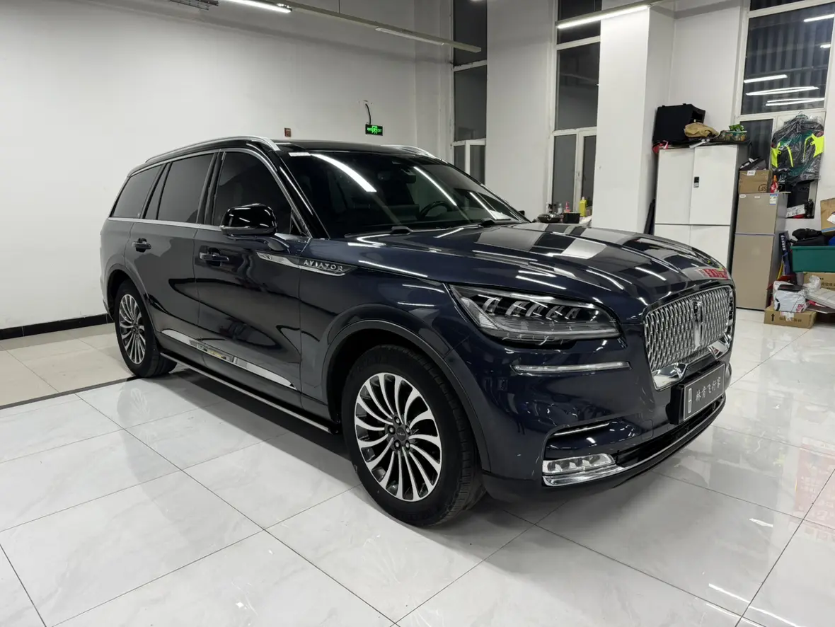 Lincoln Aviator