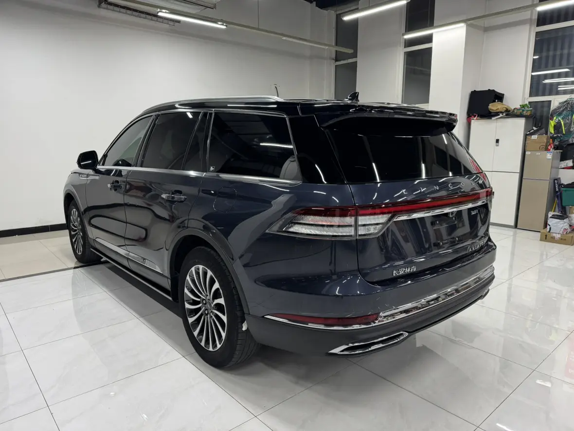 Lincoln Aviator
