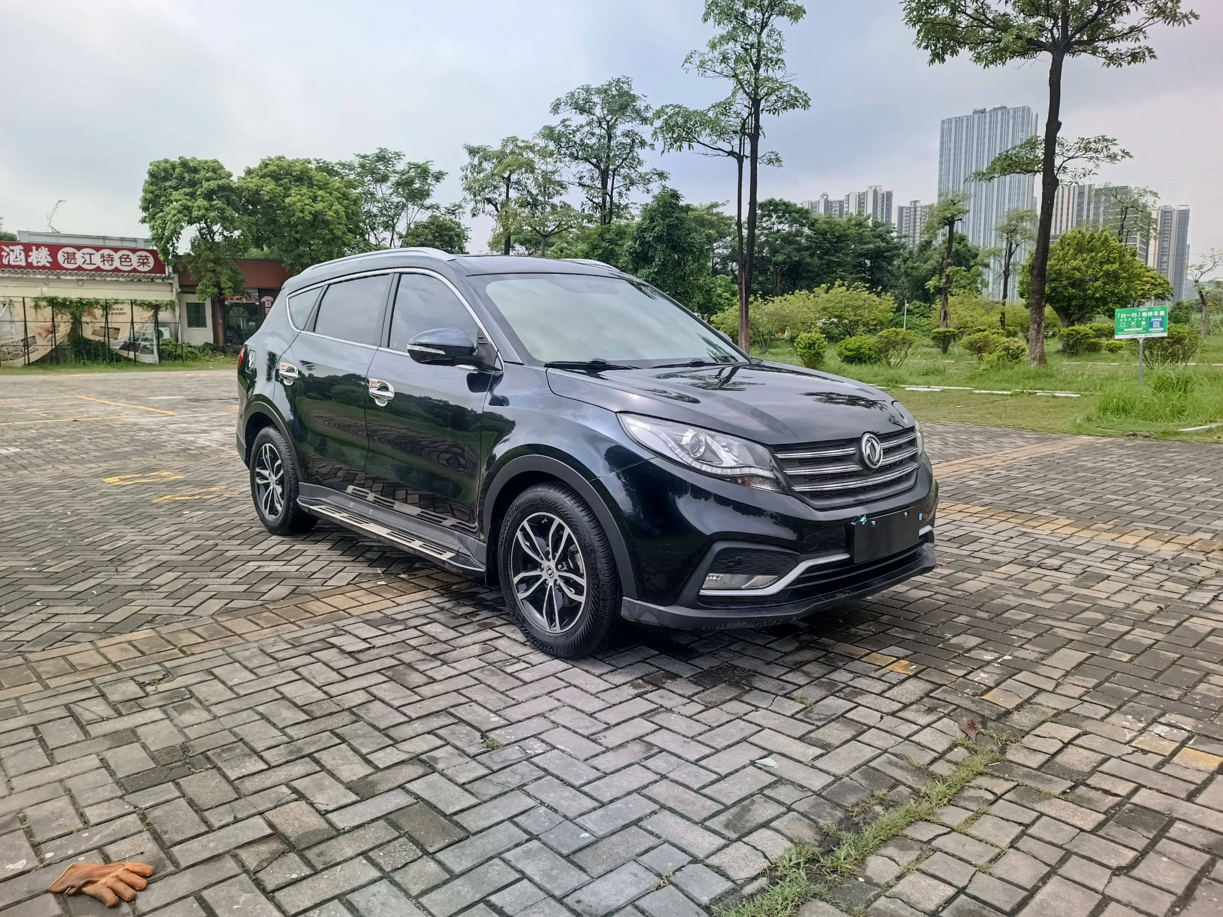 Dongfeng Fengon 580