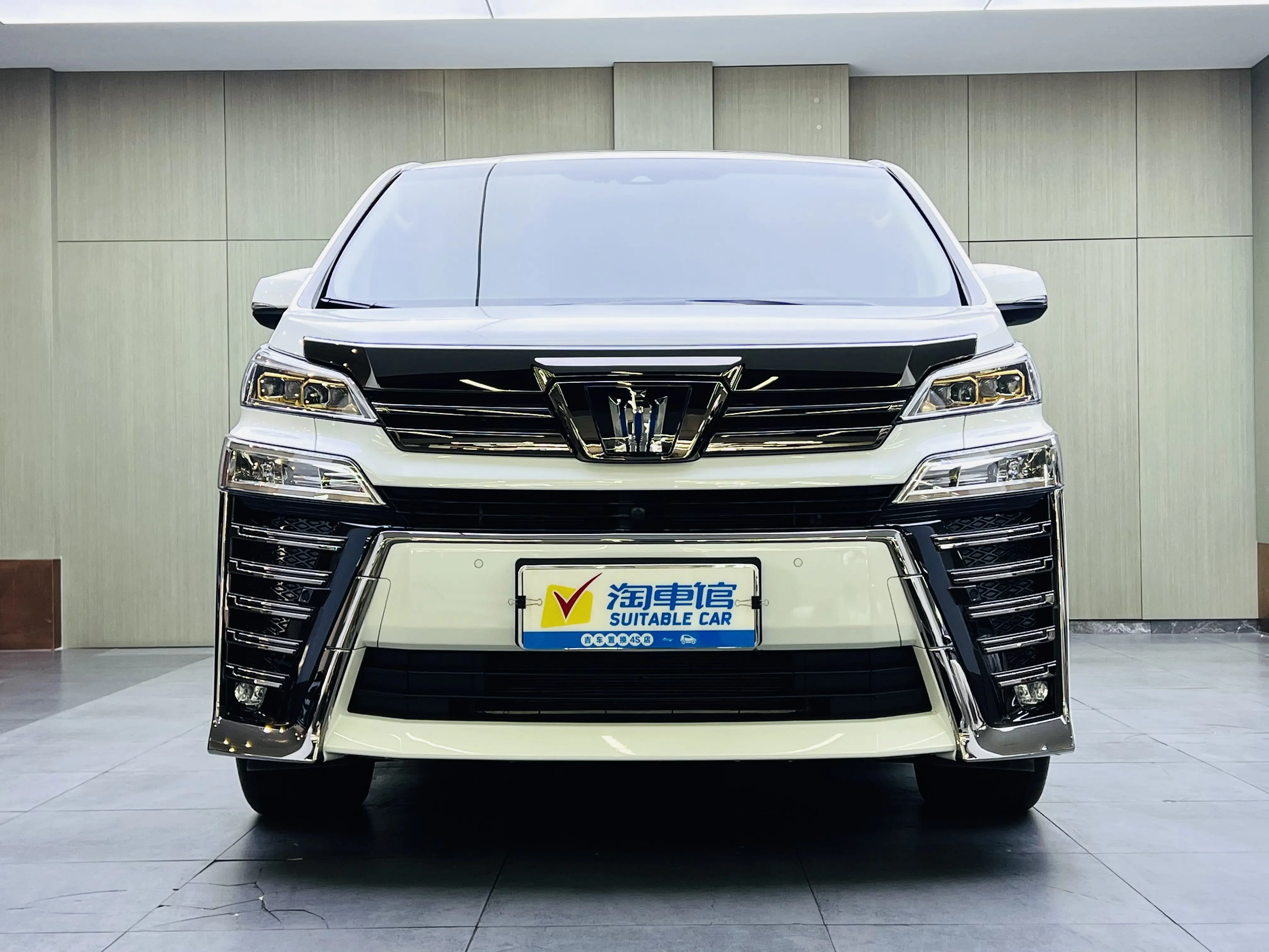 Toyota Crown Wellfire