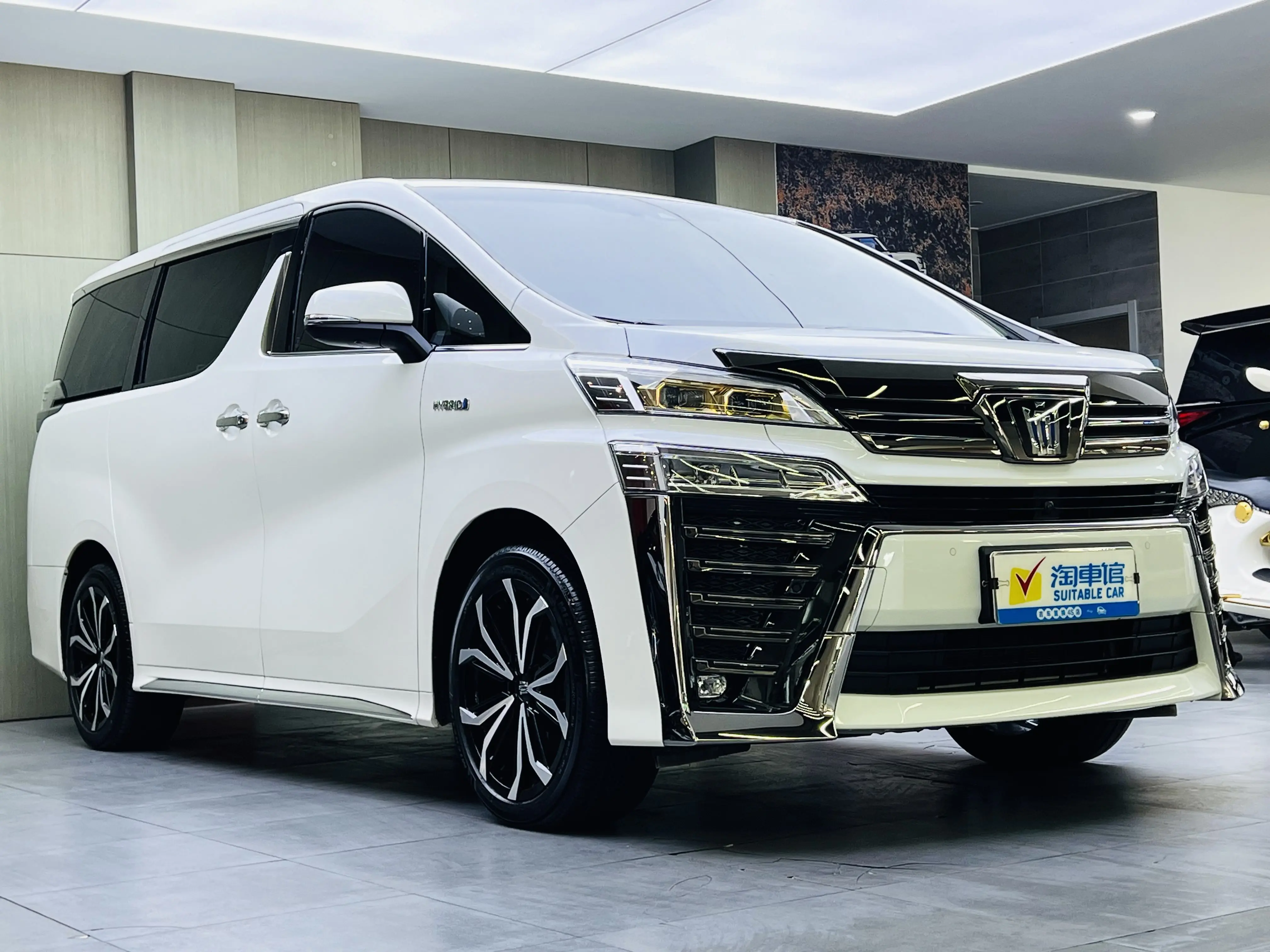 Toyota Crown Wellfire