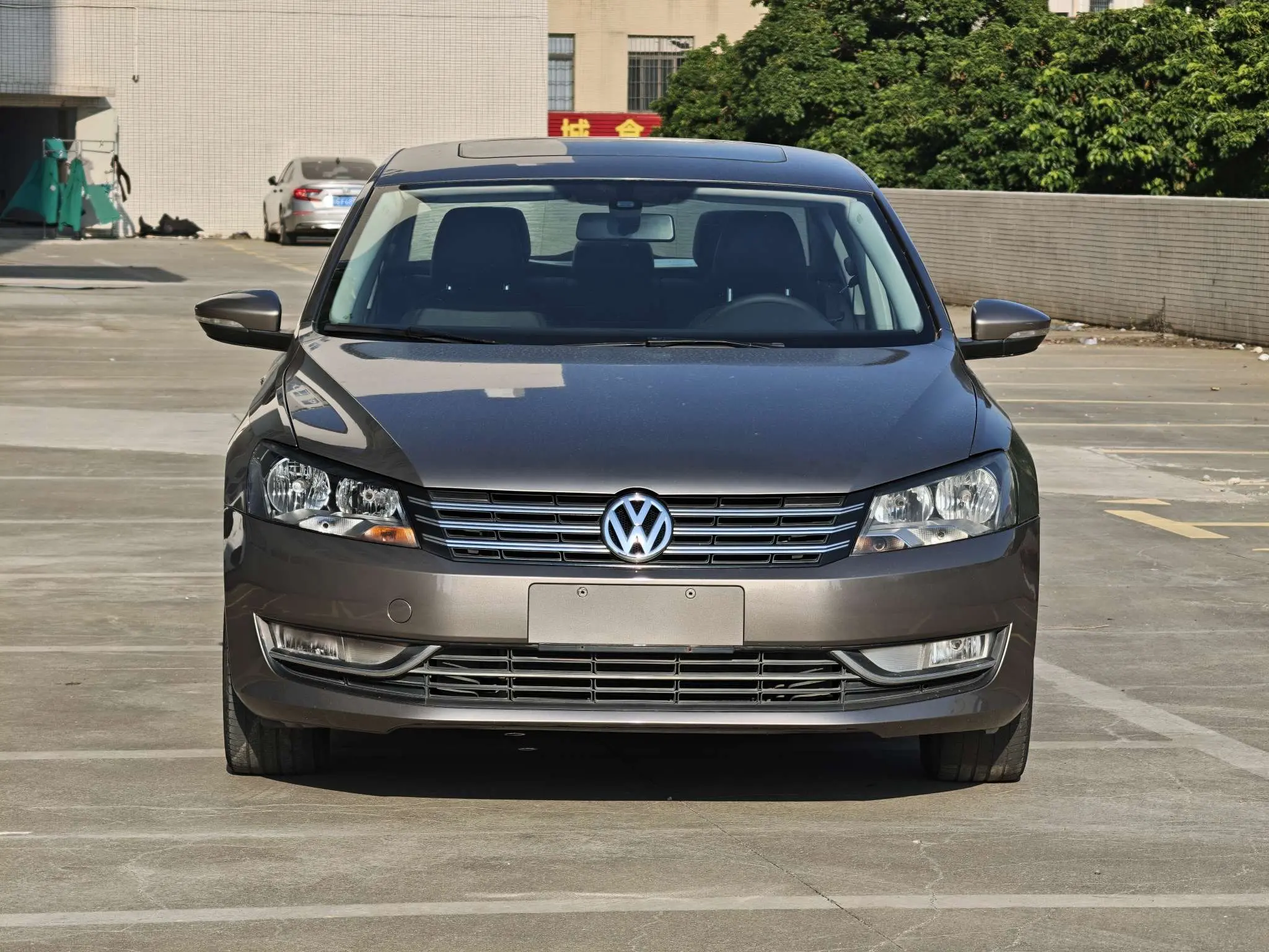Volkswagen Passat  из Китая