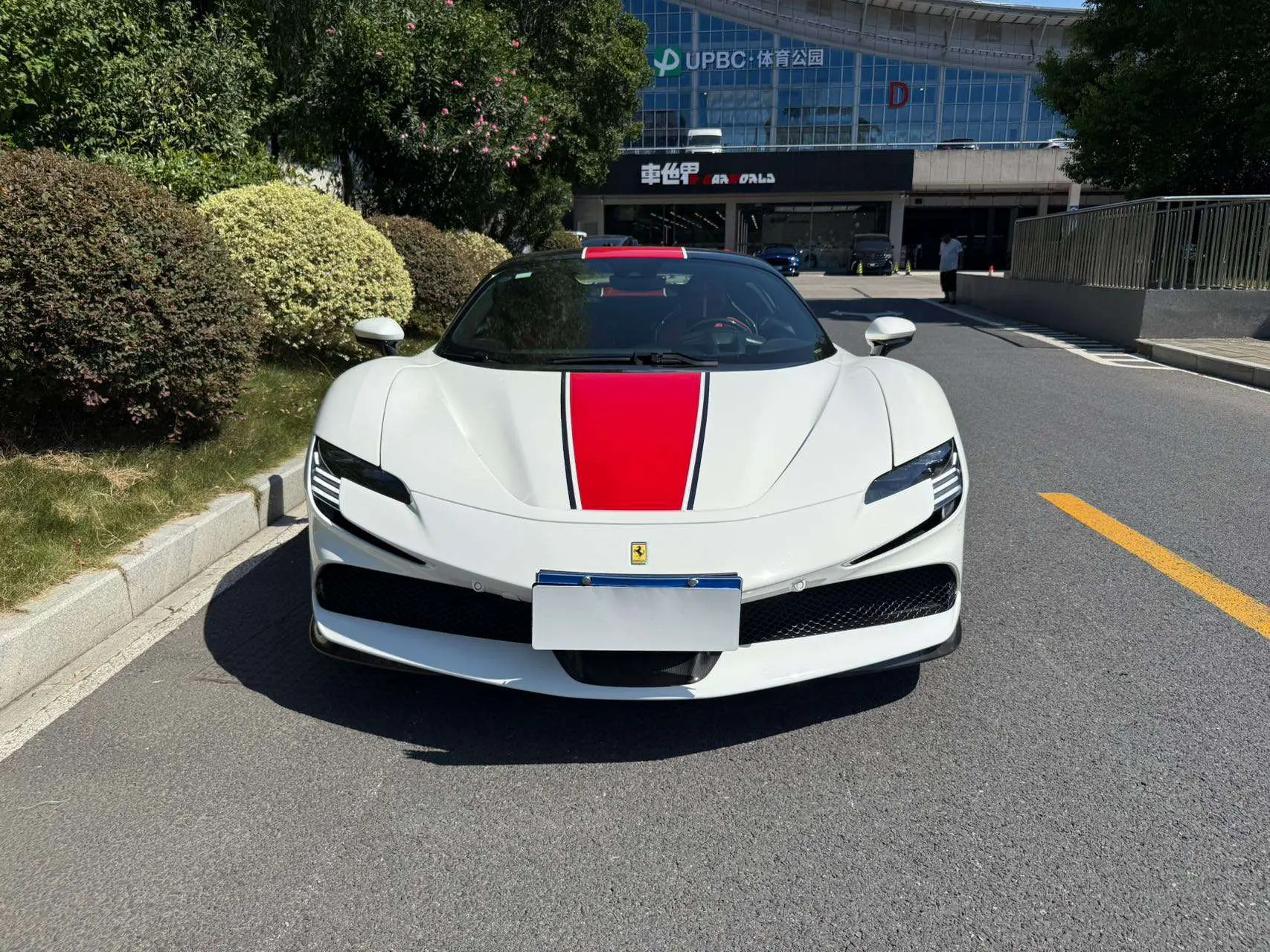 Ferrari SF90  из Китая