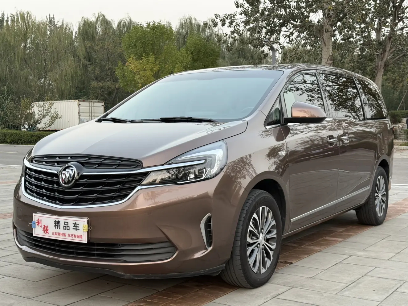 Buick GL8  из Китая