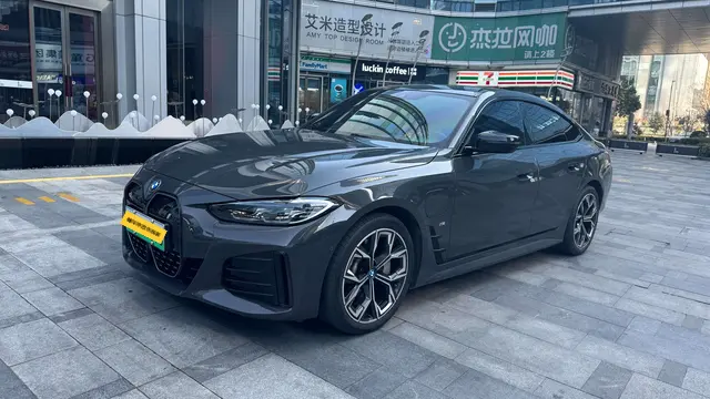 BMW i4