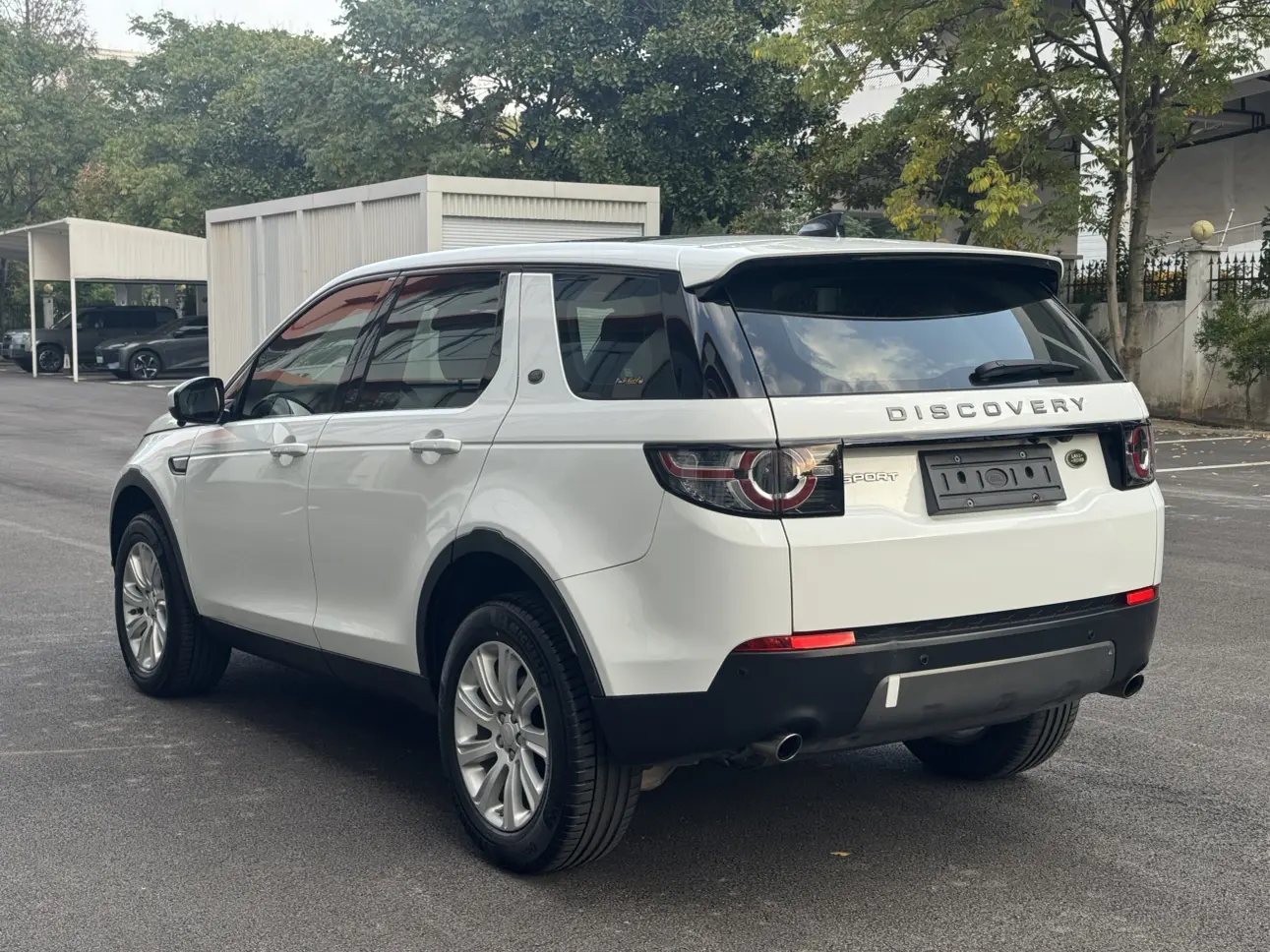 Land Rover Discover the magic