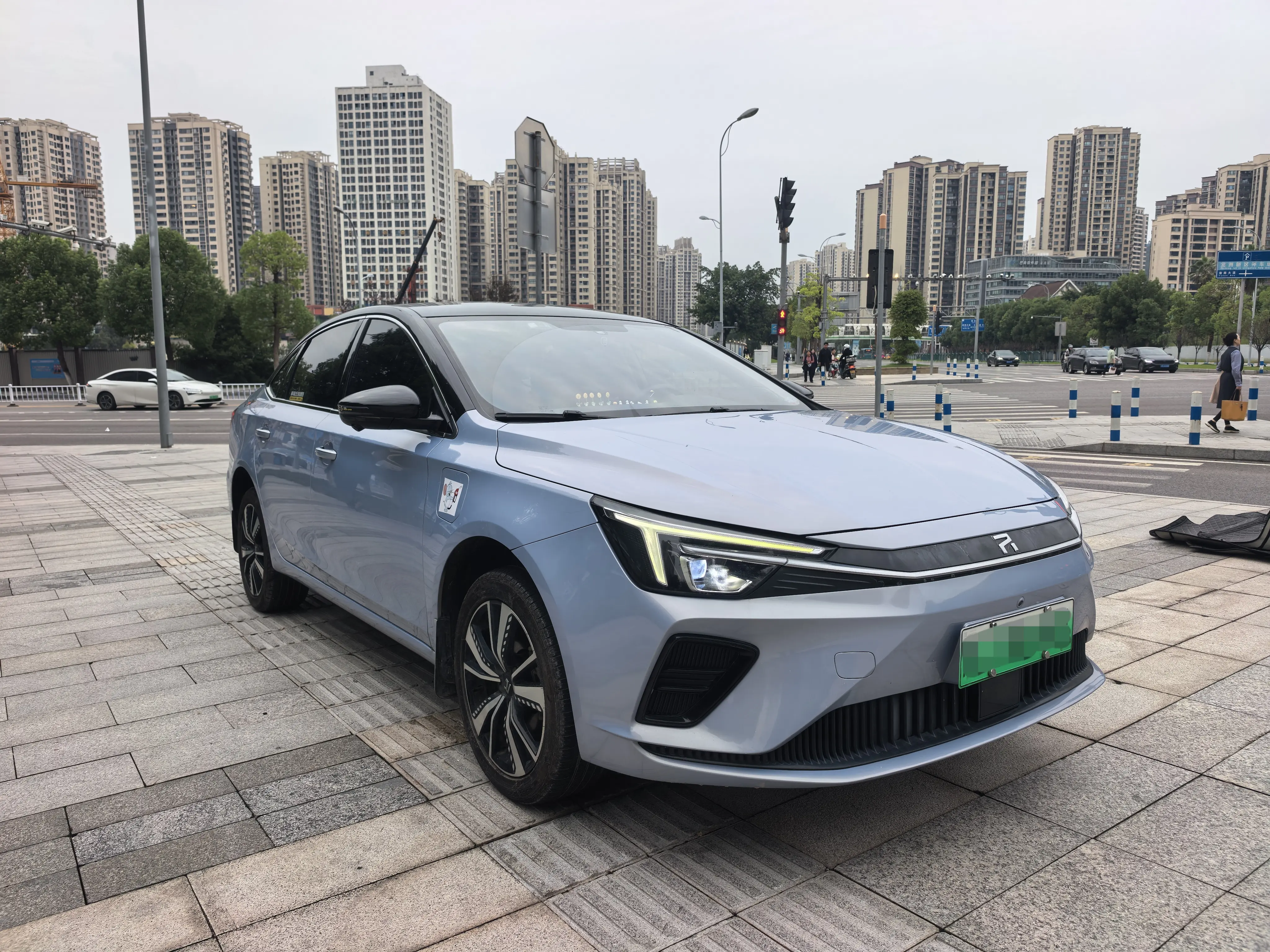 Rising Auto Feifan ER6