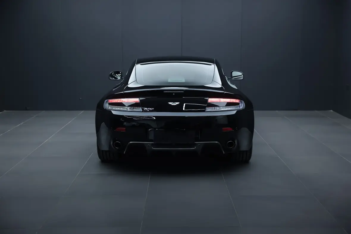 Aston Martin Vantage