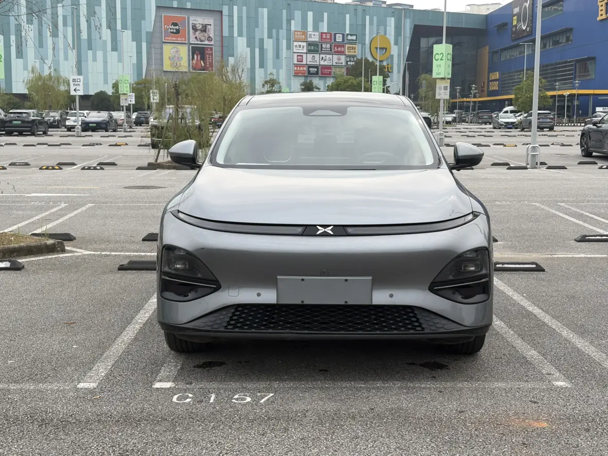 Xpeng G6  из Китая