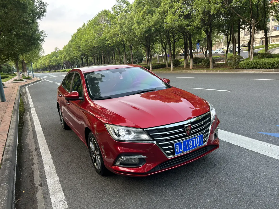 Roewe i5