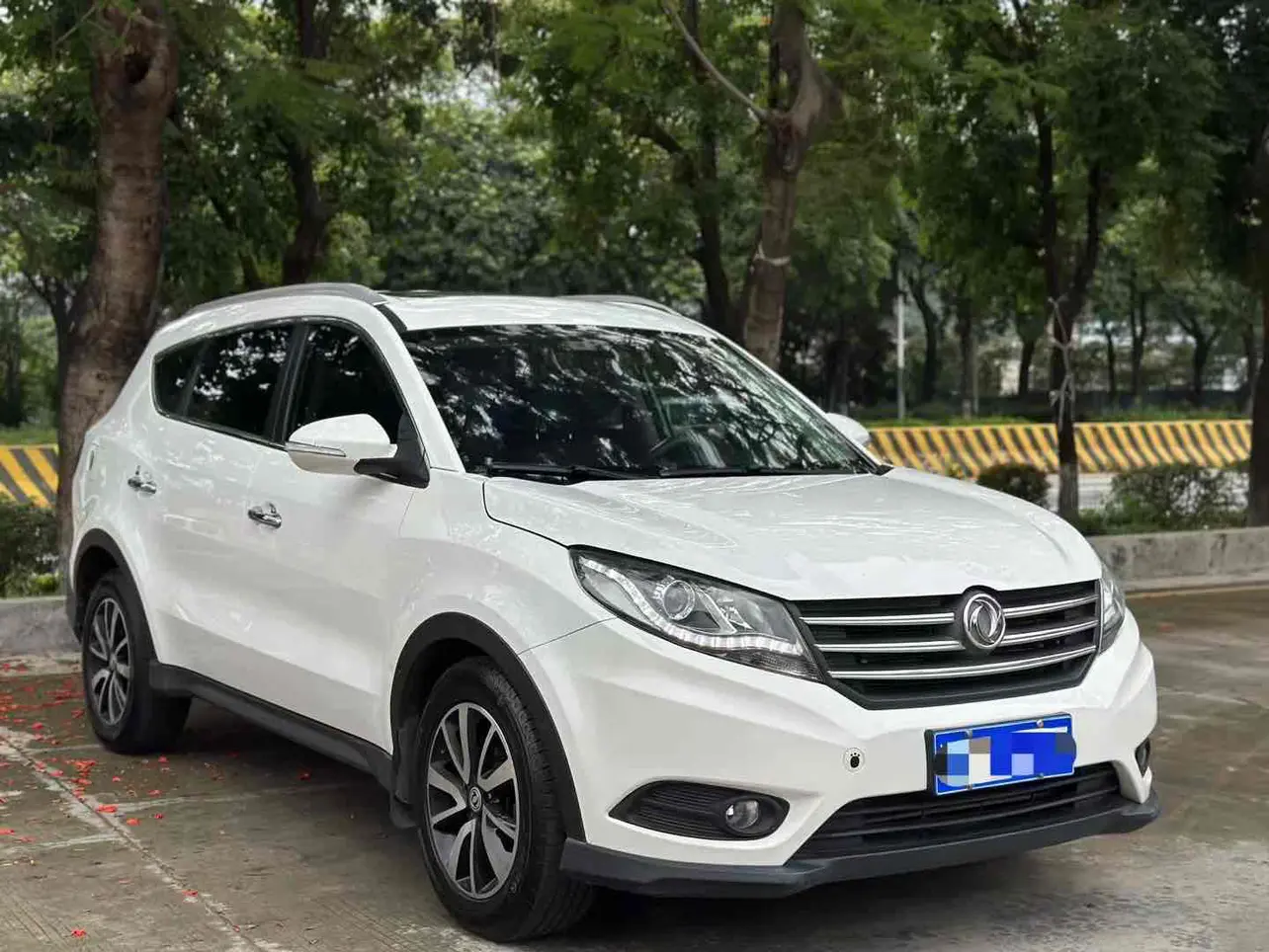 Dongfeng Fengon 580