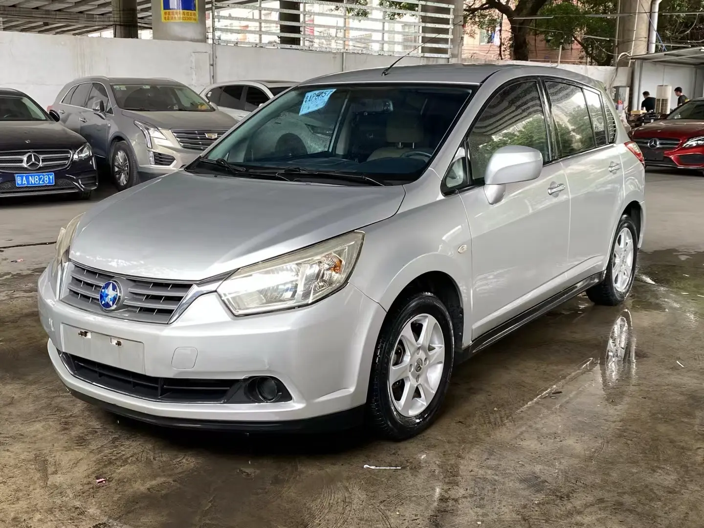 Kai Chen Venucia R50