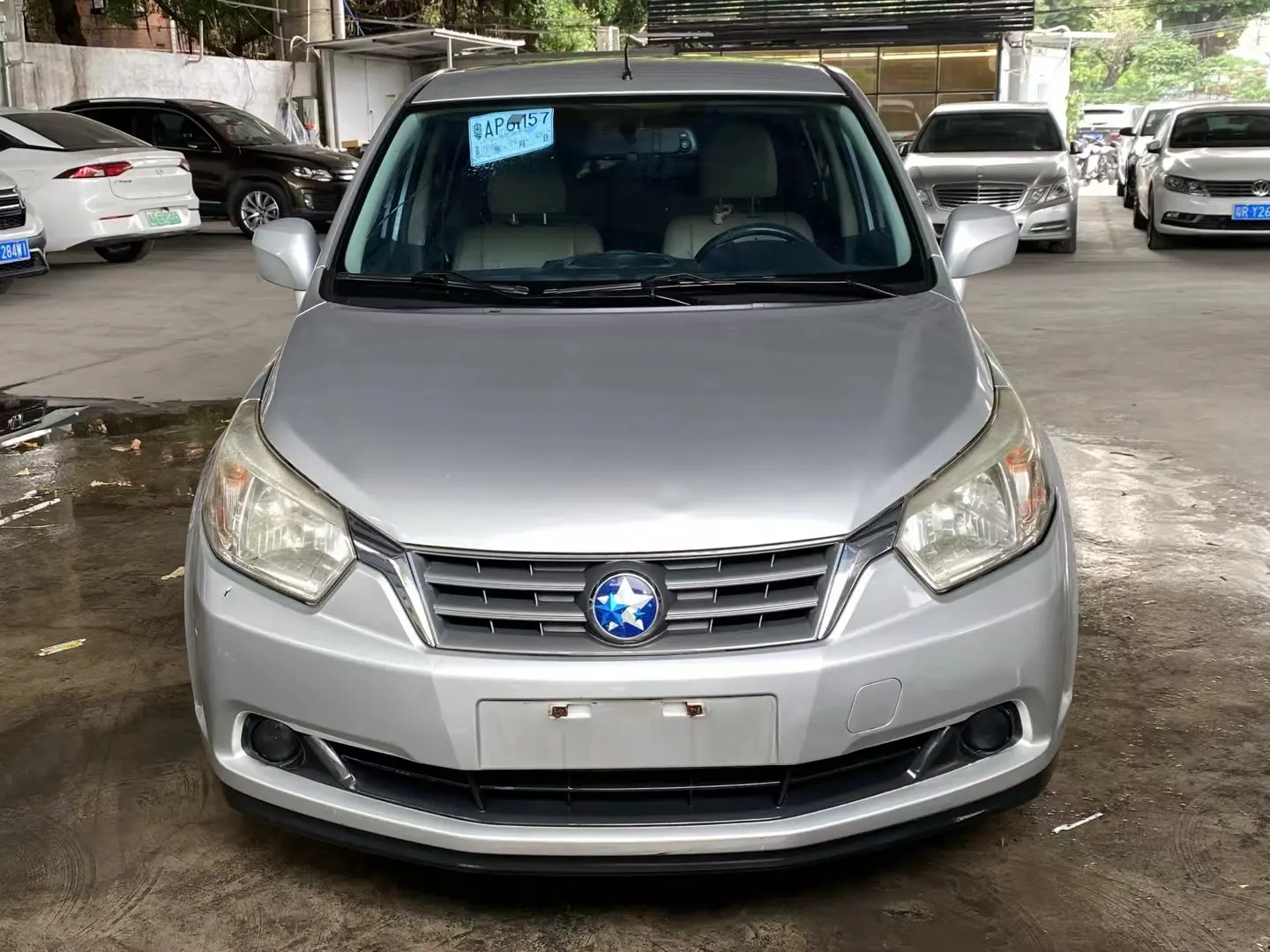 Kai Chen Venucia R50