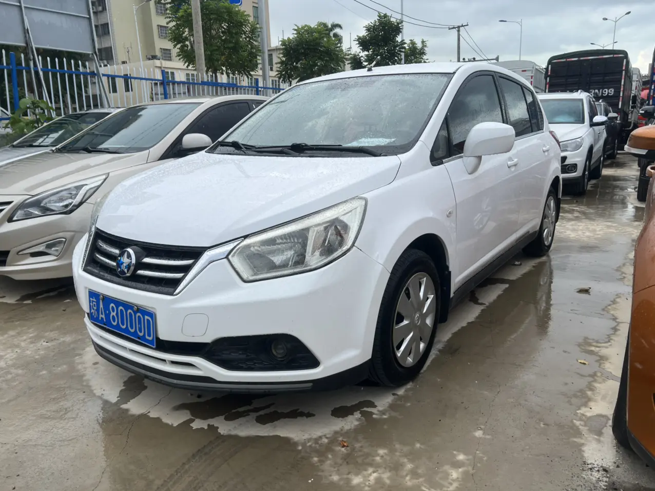 Kai Chen Venucia R50