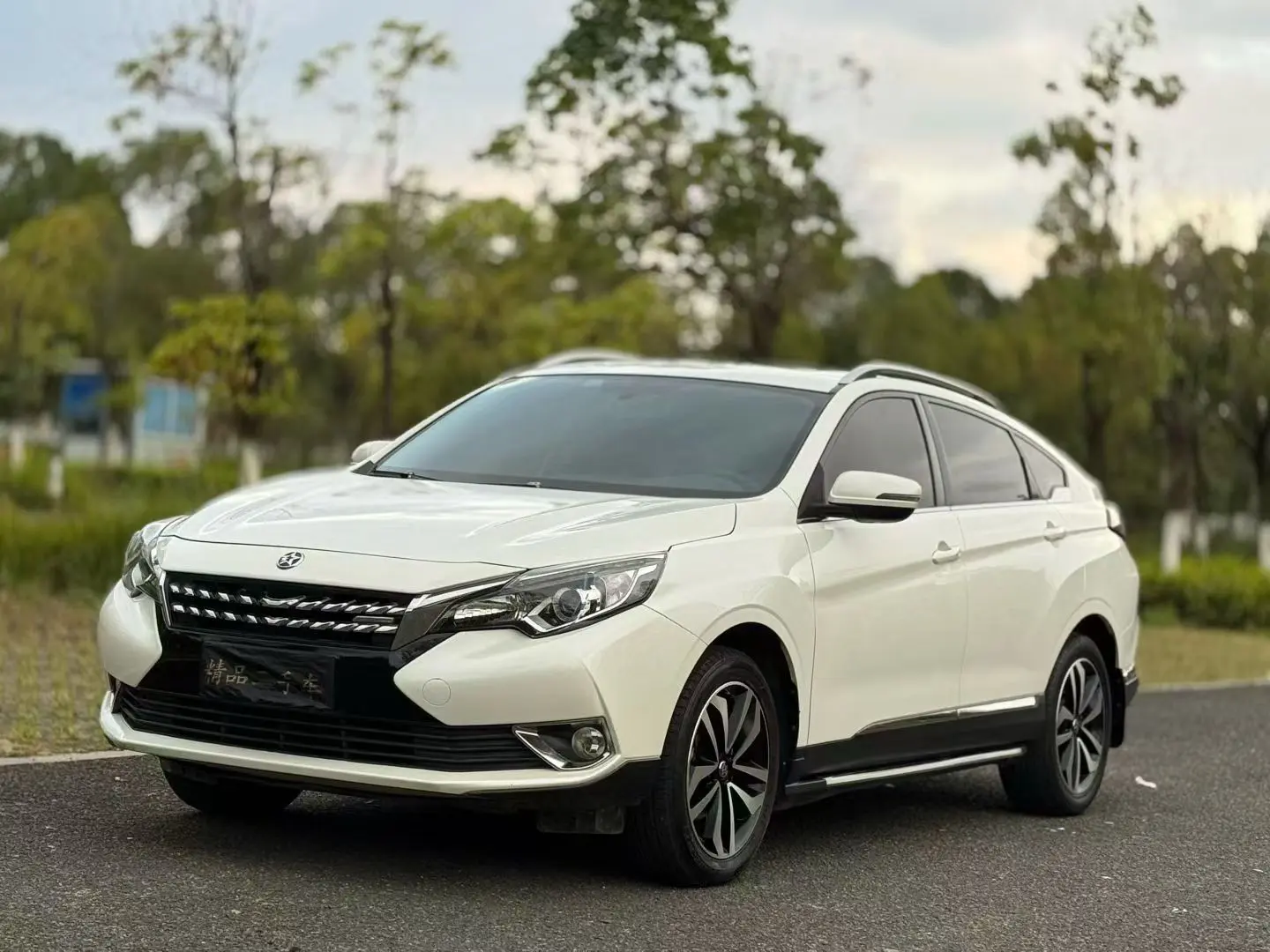 Kai Chen Venucia T90