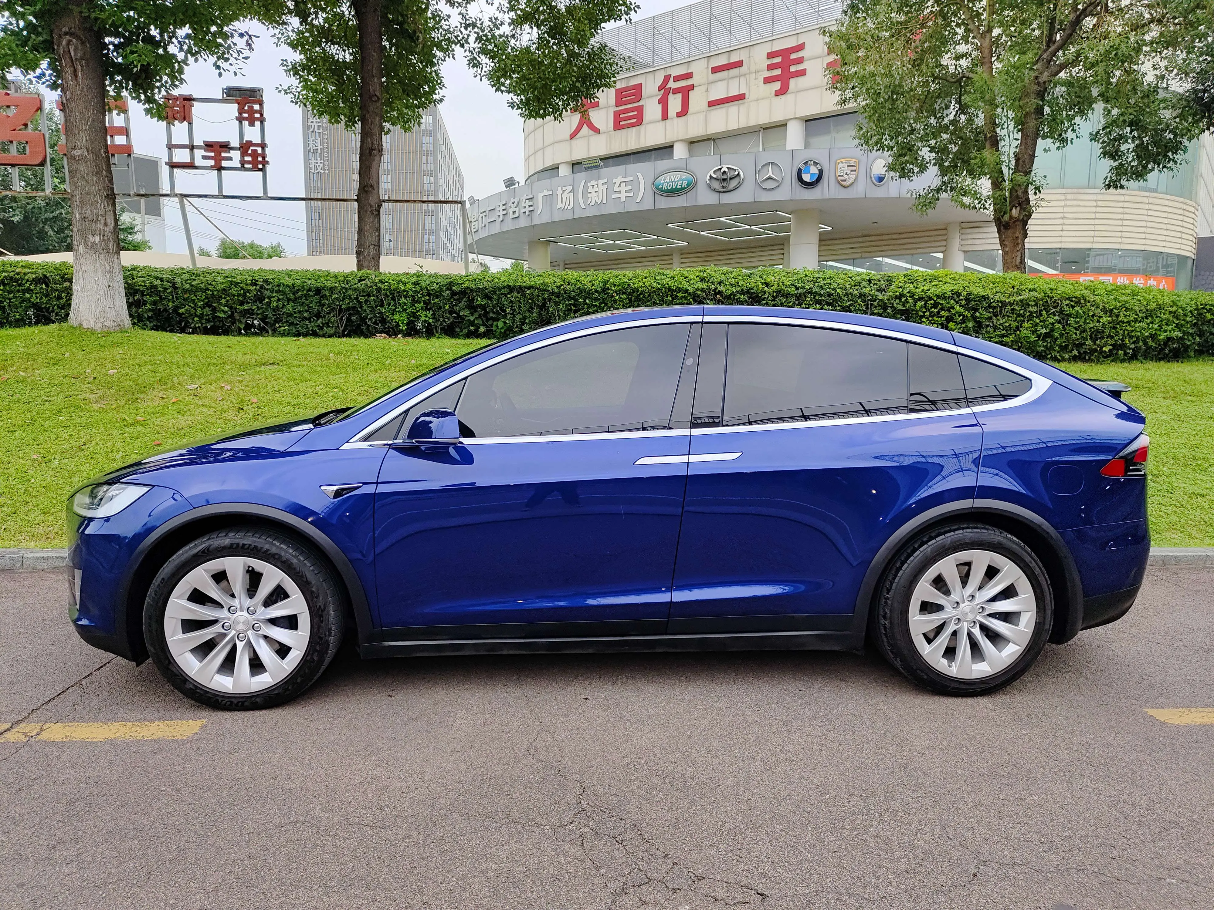 Tesla Model X
