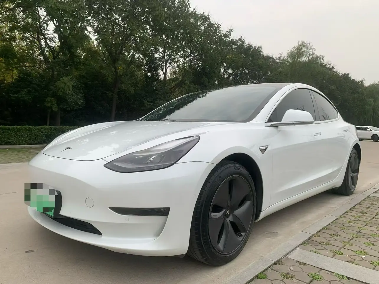 Tesla Model 3  из Китая