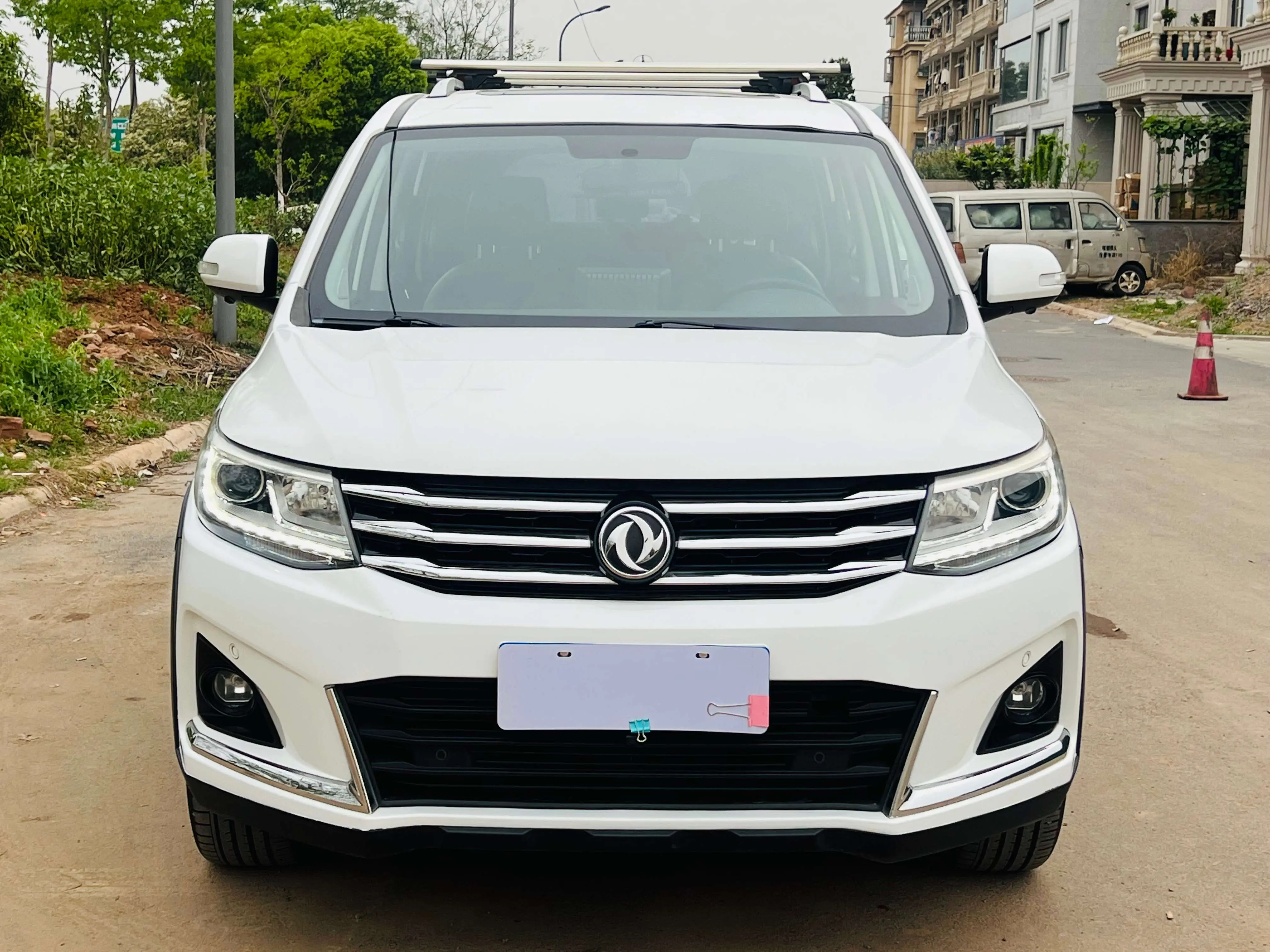 Forthing Fengxing SX6