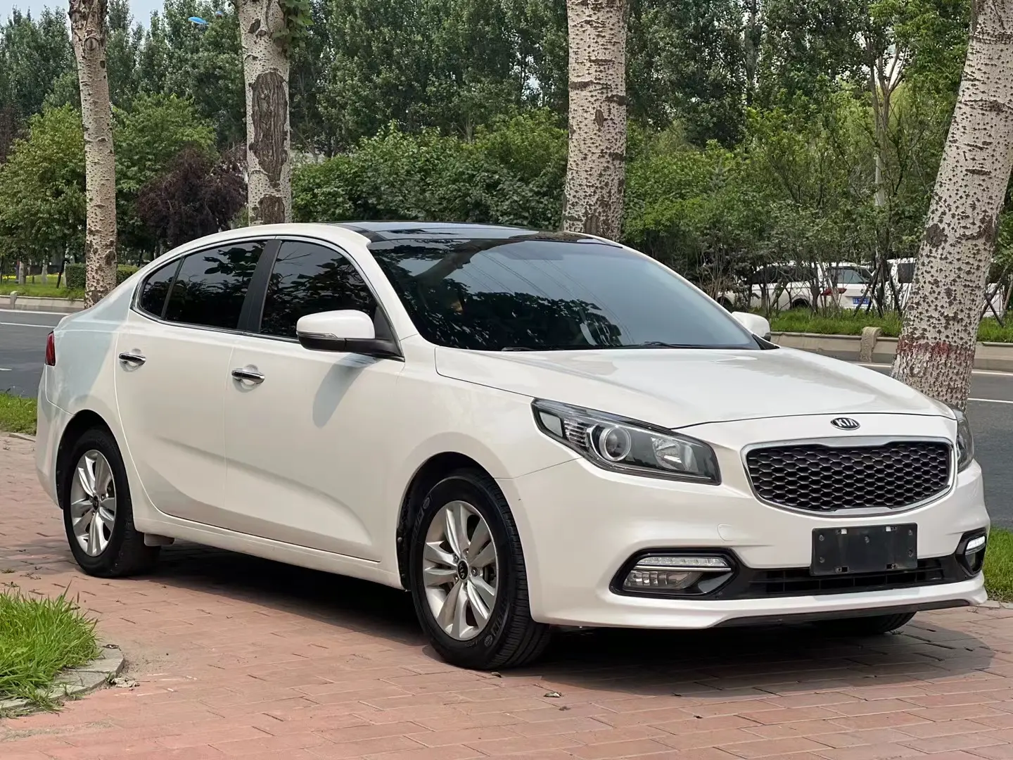 Kia K4