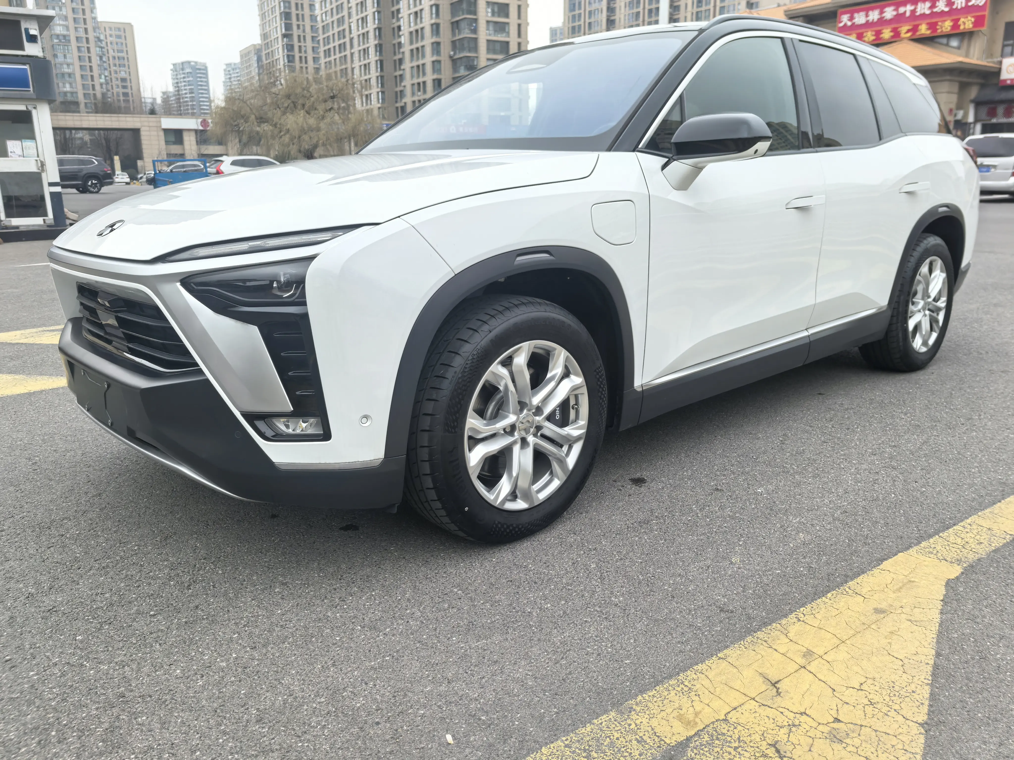 NIO ES8  из Китая