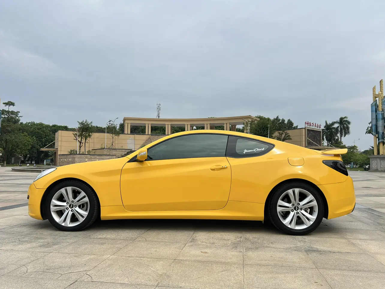 Hyundai Genesis-Coolpad