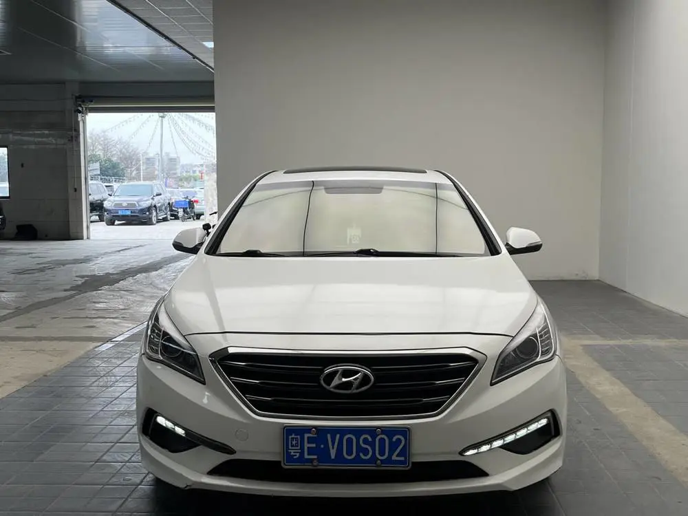 Hyundai Sonata nine