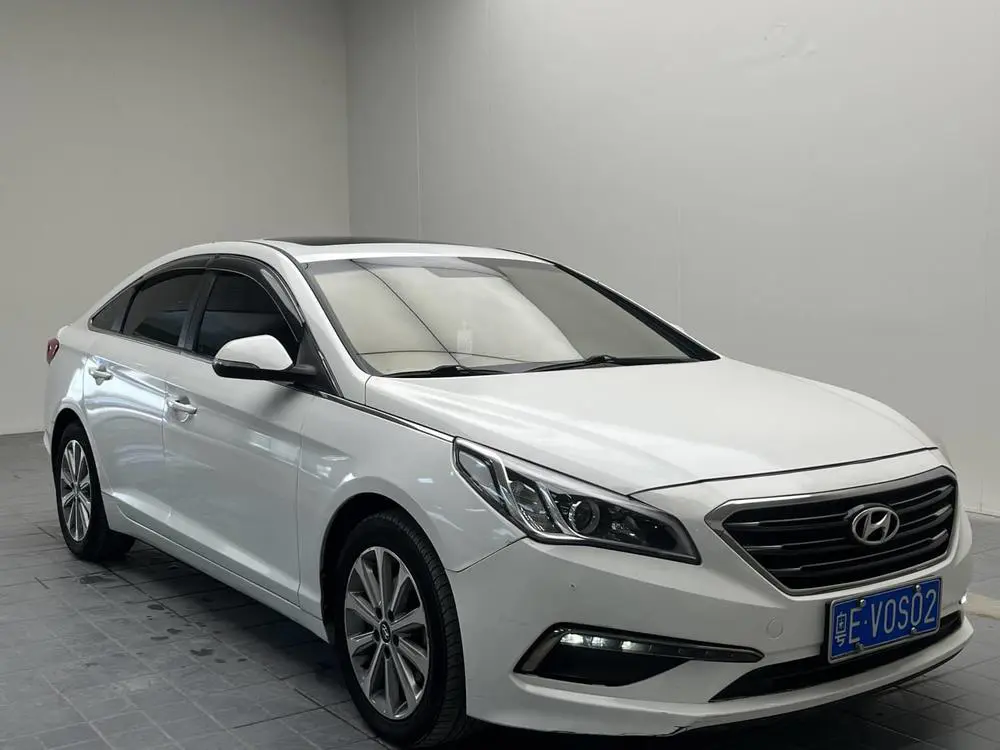 Hyundai Sonata nine