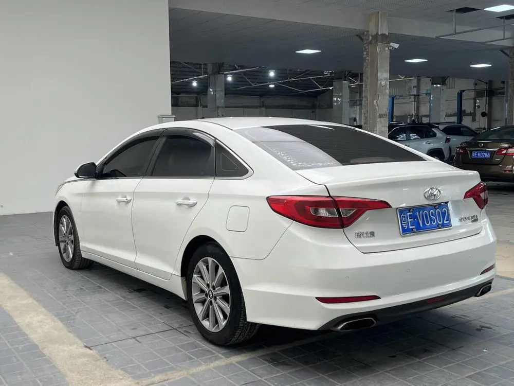 Hyundai Sonata nine