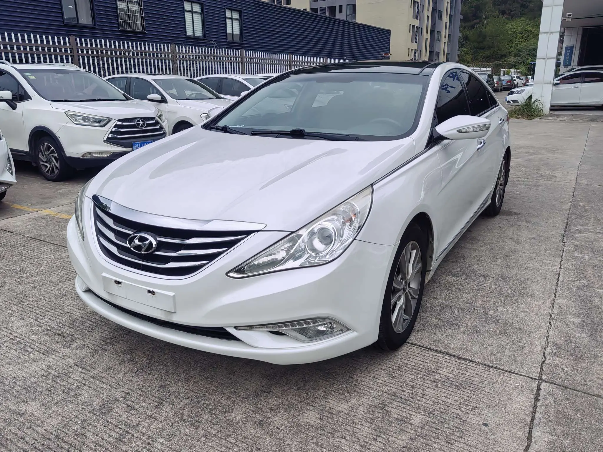 Hyundai Sonata eight
