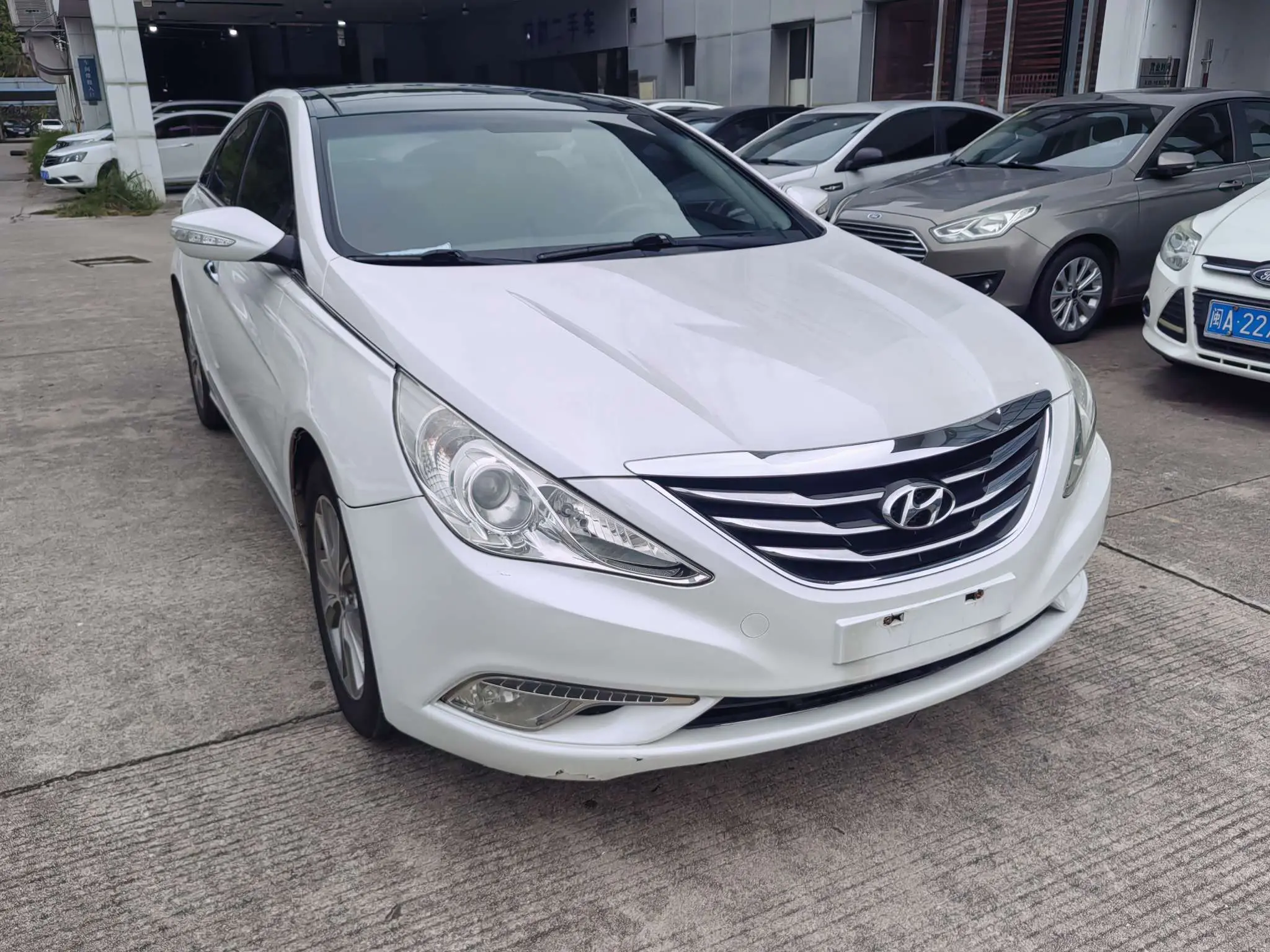 Hyundai Sonata eight