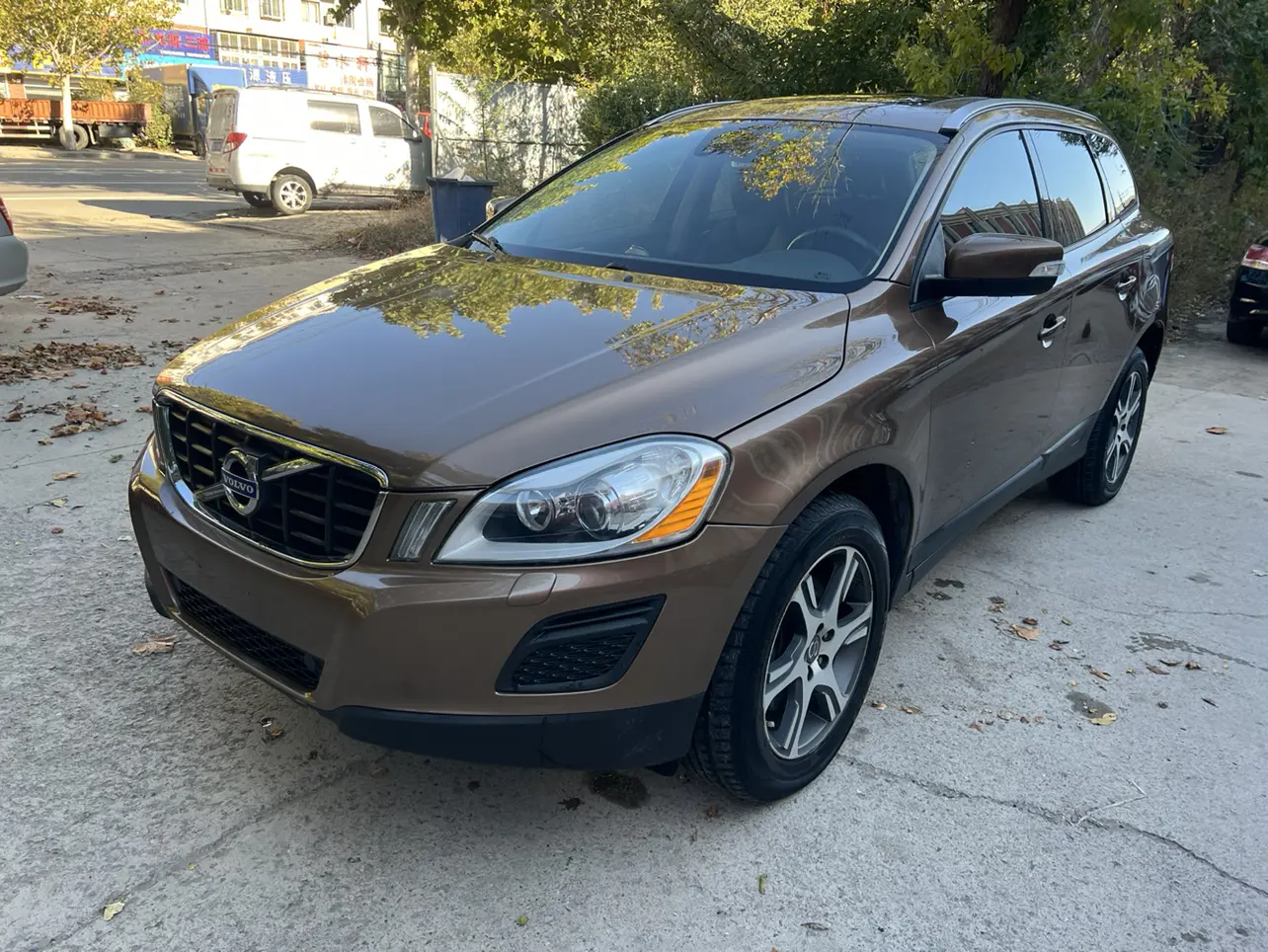 Volvo XC60 (imported)