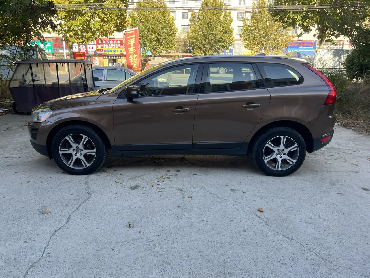 Volvo XC60 (imported)