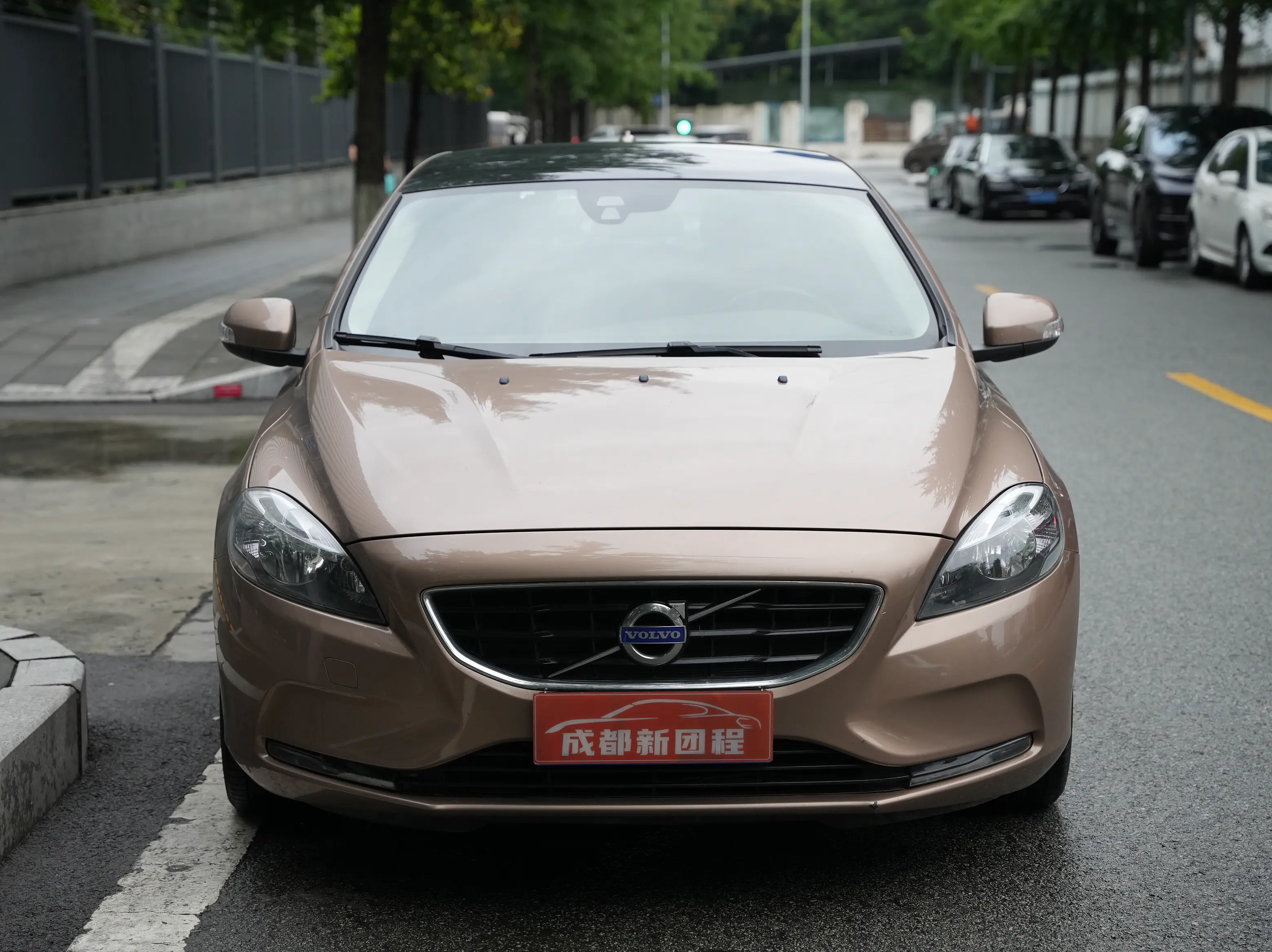 Volvo V40