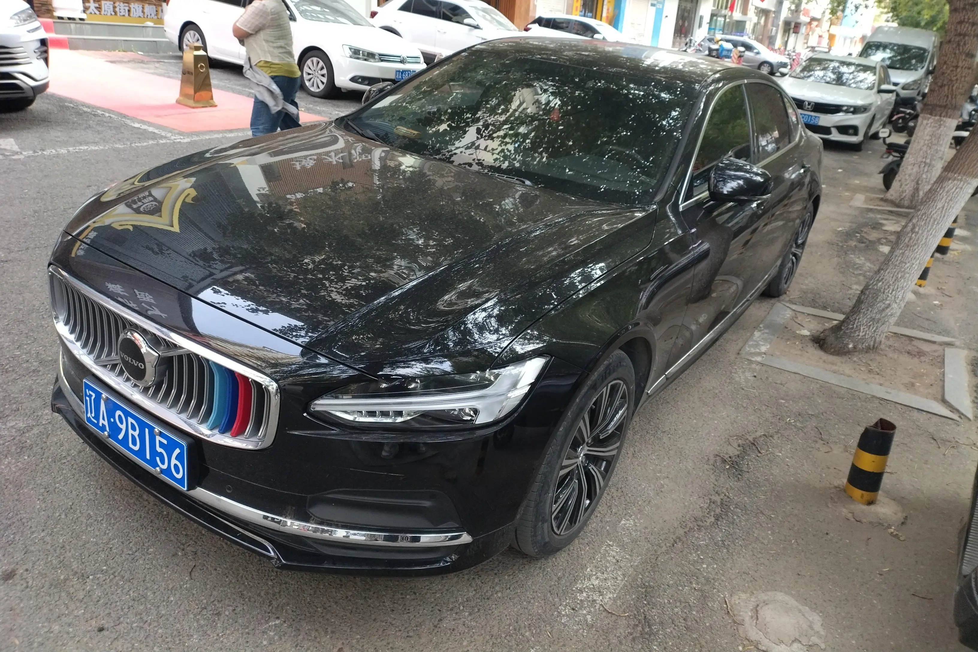 Volvo S90