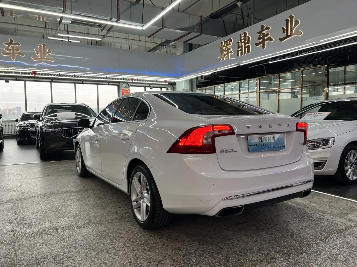 Volvo S60