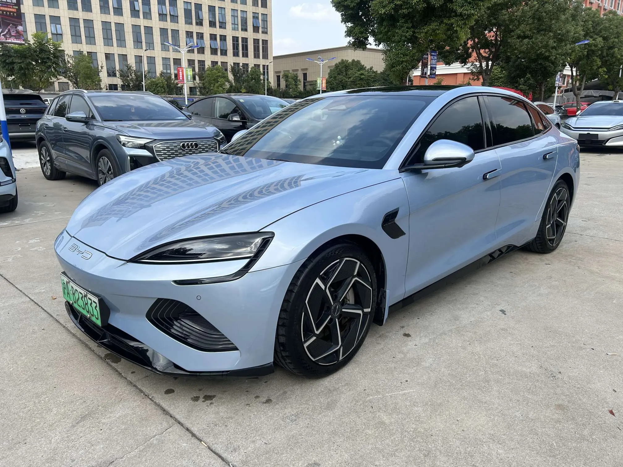 BYD Seal  из Китая