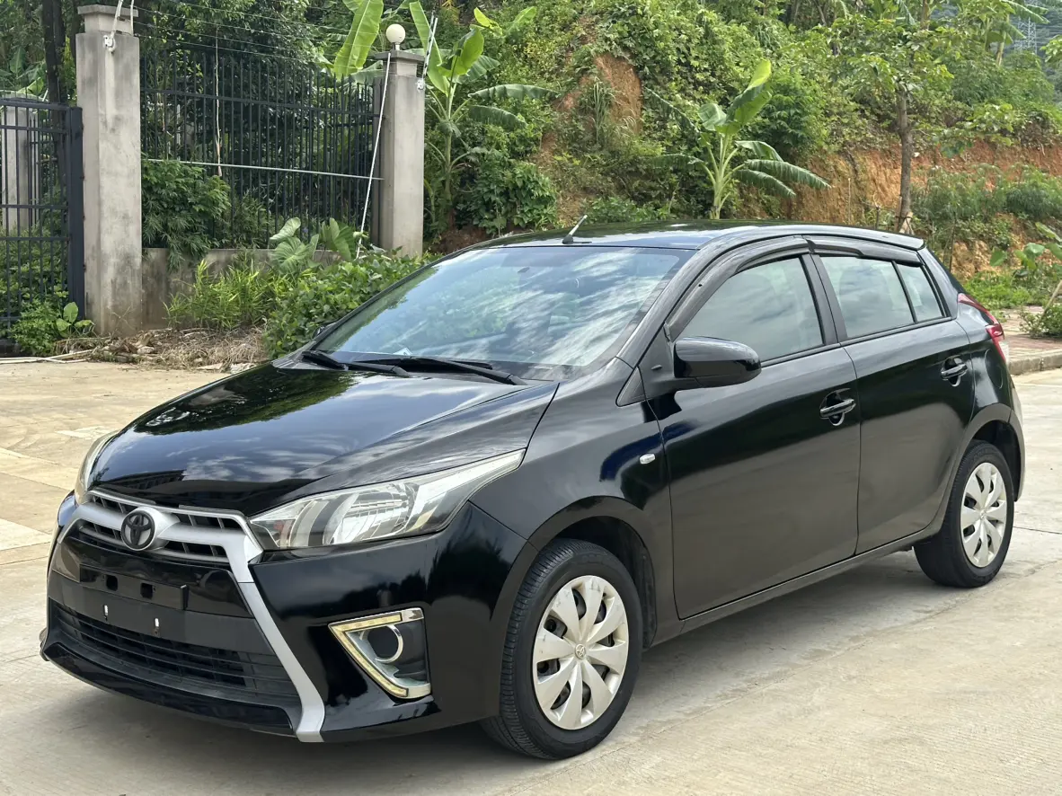 Toyota Yaris L  из Китая