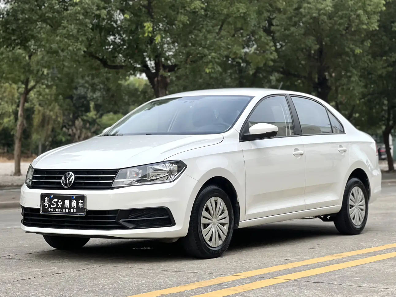 Volkswagen Santana  из Китая