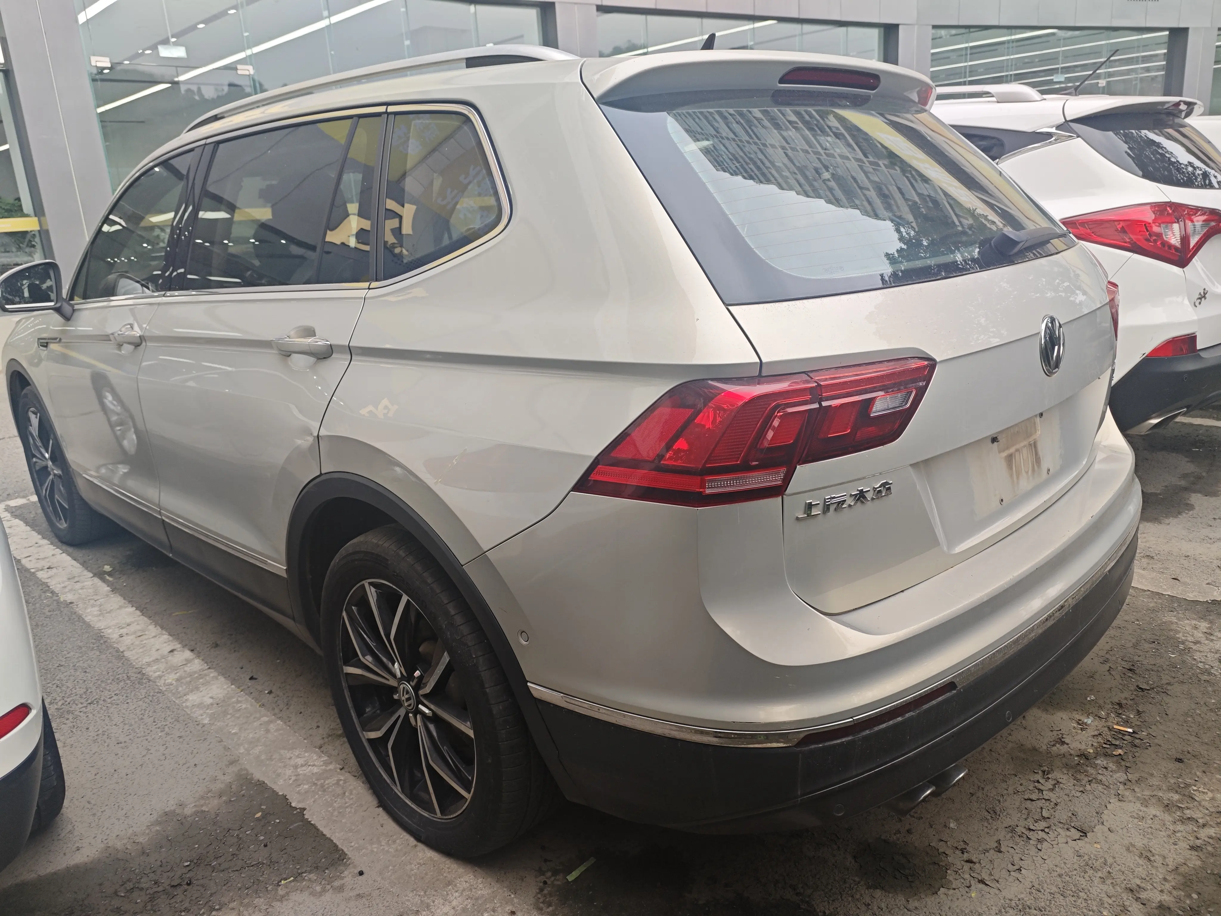 Volkswagen Tiguan L  из Китая